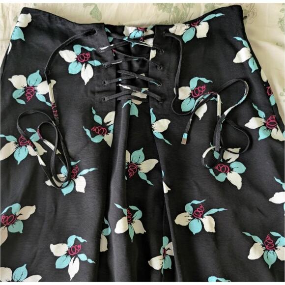Maeve Floral Lace Up Knee Length Skirt - Picture 2 of 4